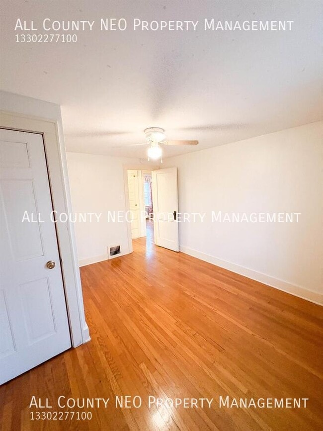 Building Photo - 1051 Brown St