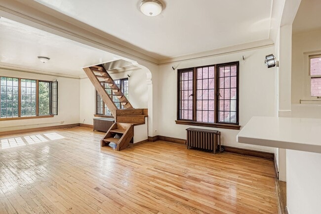 Building Photo - Capitol Hill Location, private roof top de...