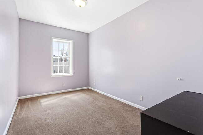 Building Photo - 2355 E York St