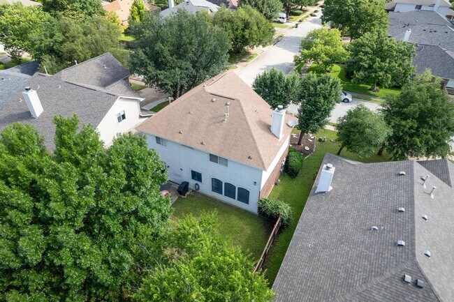Building Photo - 15016 Jacks Pond Rd