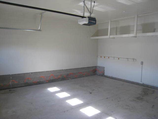 Building Photo - Browns Valley 3/2 located in a gated commu...