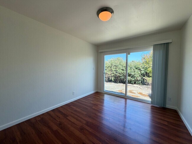 Building Photo - 3555 Magnolia Dr