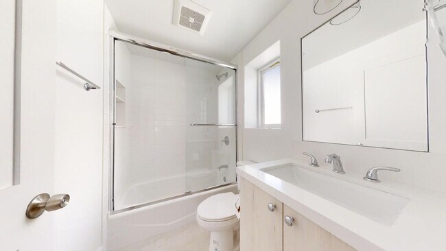 Building Photo - Brand New 2-Bedroom / 2-Bath on the Avenues in Redondo Beach!