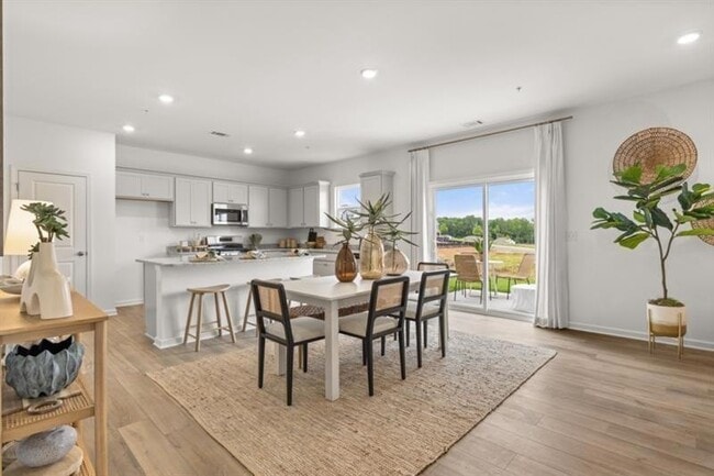 Building Photo - 16 Red Dragon Dr