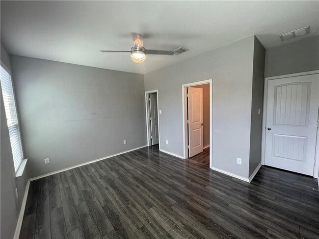 Building Photo - 13812 Benjamin Harrison St