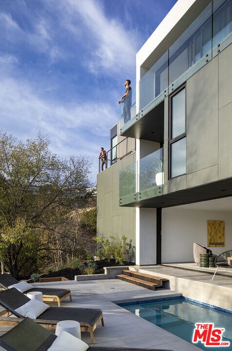 Building Photo - 2635 Hargrave Dr