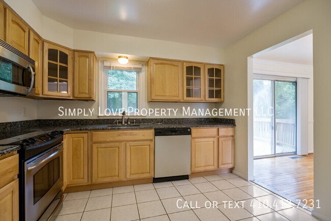 Building Photo - 2411 Old Gate Ct