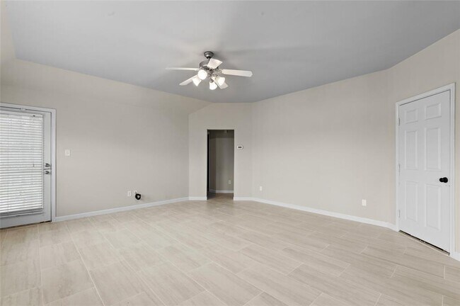 Building Photo - 14703 Briceland Springs Dr