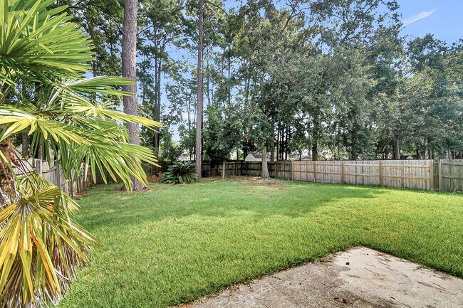 Building Photo - Charming 3-Bedroom, 2-Bath Home available ...