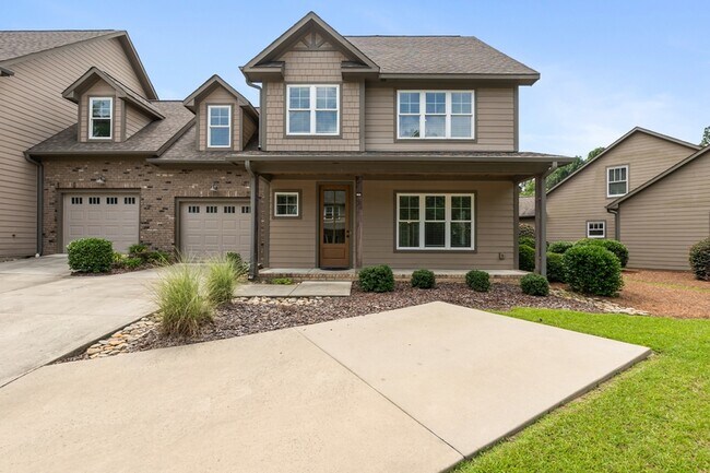 Primary Photo - 126 Pinebranch Ct