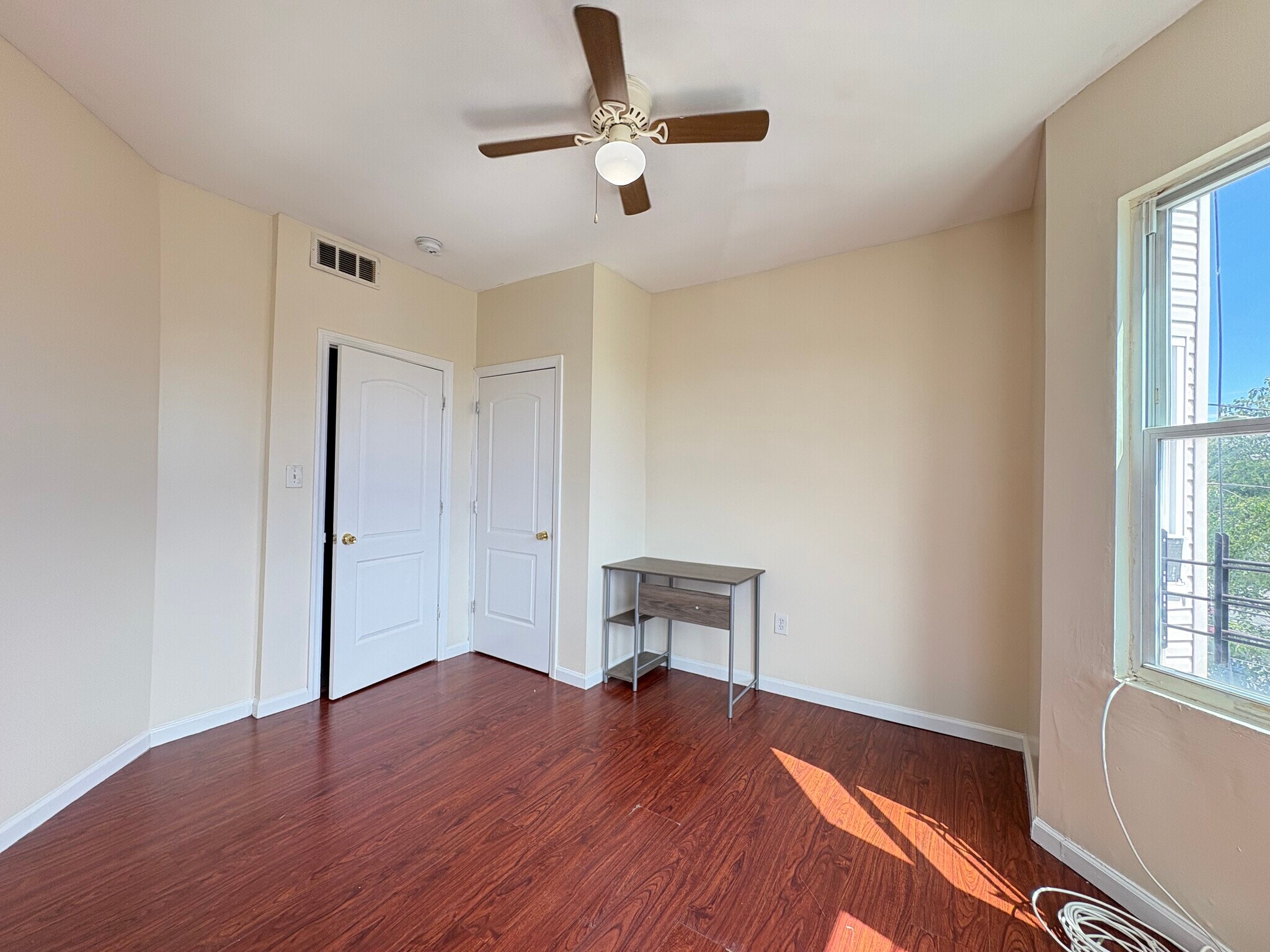 Building Photo - 294 Fairmount Ave