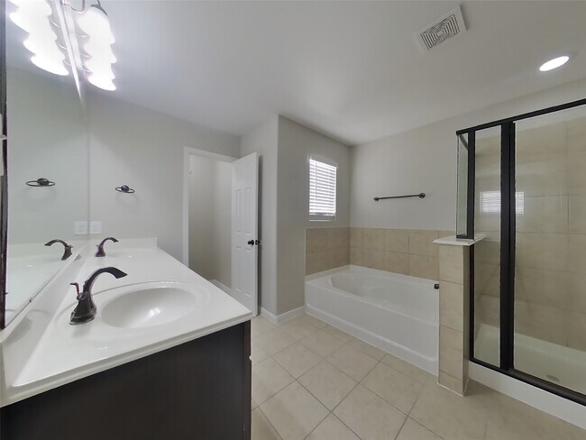 Building Photo - 6706 Honey Harvest Ln