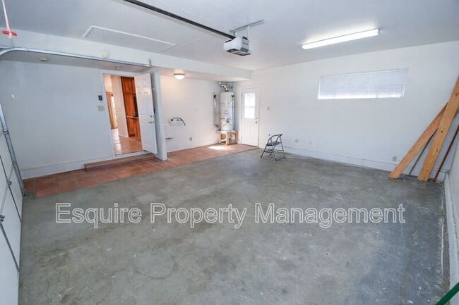 Building Photo - 298 Glenwood Ave