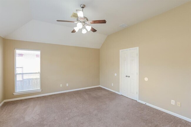 Building Photo - 15910 Flowercroft Ct