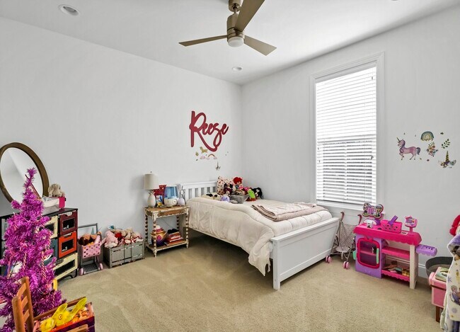 Building Photo - 175 Christian Dr