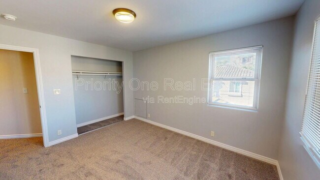 Building Photo - 2025 Cypress Ave.