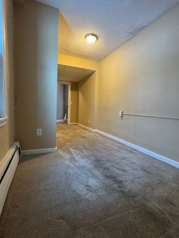 Building Photo - 1644 Myrtle St N