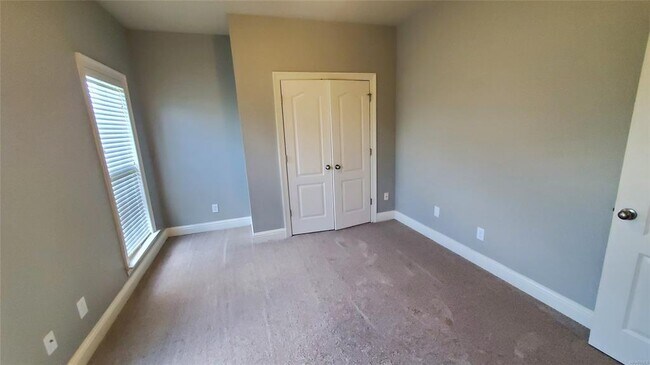 Building Photo - 9765 Helmsley Cir