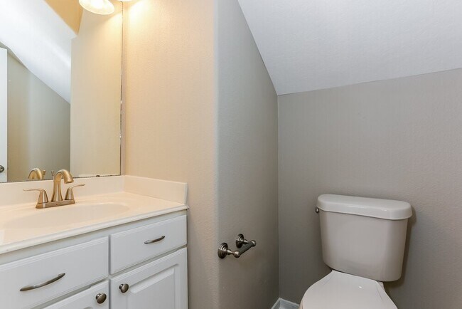 Building Photo - 17819 Yellow Birch Trail