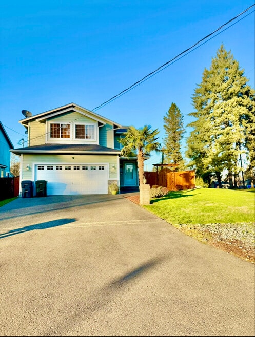 Building Photo - 403 173rd St S