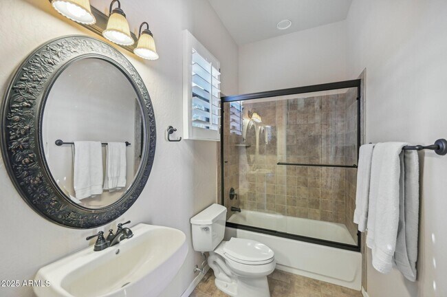 Building Photo - 351 N Cloverfield Cir