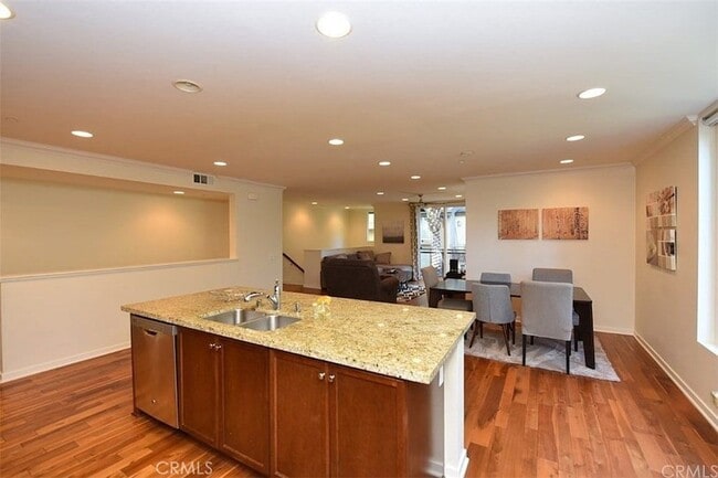 Building Photo - 533 Rockefeller