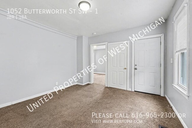 Building Photo - 1052 Butterworth St SW