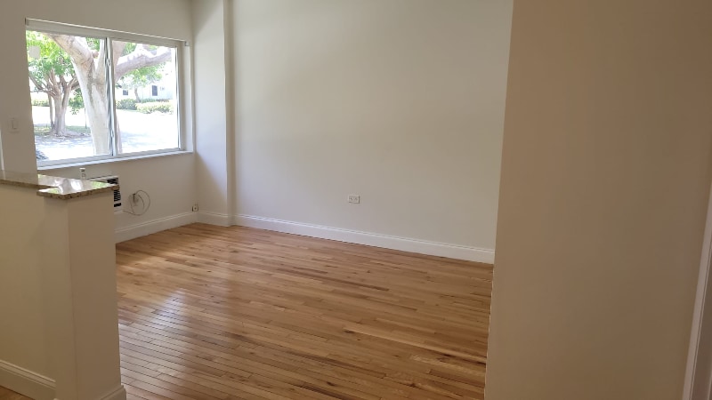 Building Photo - 9005 NE 8th Ave