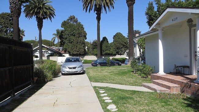 looking to street from back unit - 4219 Madison Ave