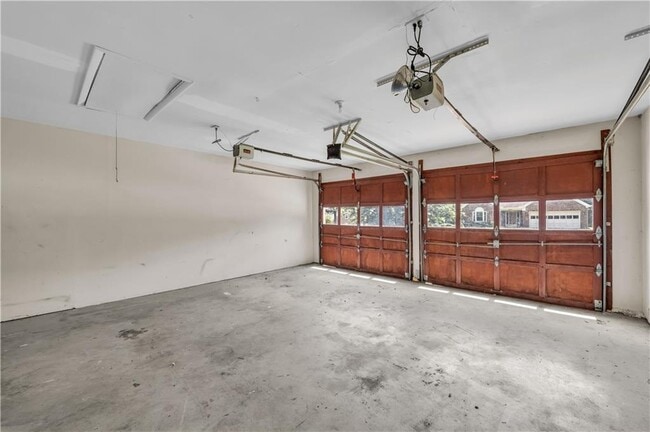 Building Photo - 4890 Evergreen Valley Way
