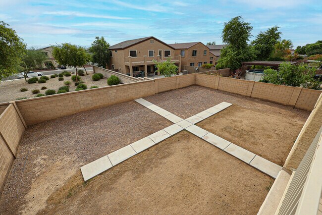 Building Photo - Beautiful 7 bedroom