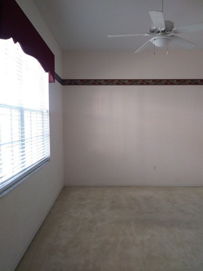 2nd bedroom - 2182 Longleaf Cir