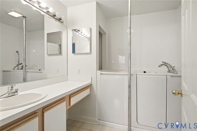 Building Photo - 1542 Patriot Cir