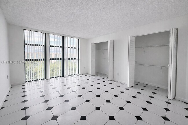 Building Photo - 11800 SW 18th St