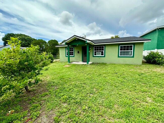 Building Photo - 4709 15th Ave S