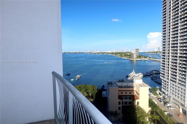 Primary Photo - 1750 N Bayshore Dr