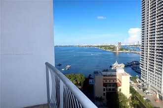 Building Photo - 1750 N Bayshore Dr