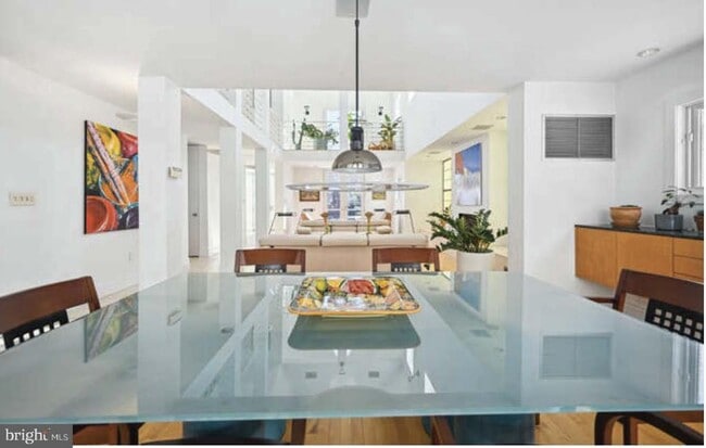 Building Photo - 4527 Q Pl NW