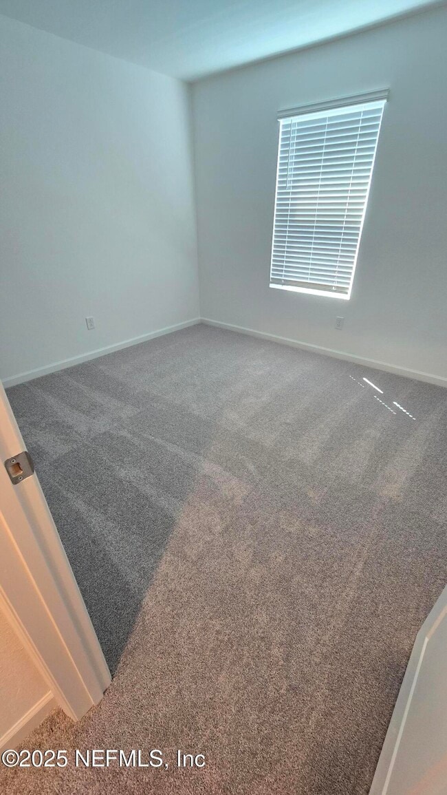 Building Photo - 603 Holly Lks Dr
