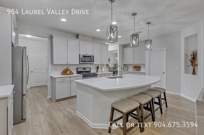 Building Photo - 954 Laurel Valley Dr