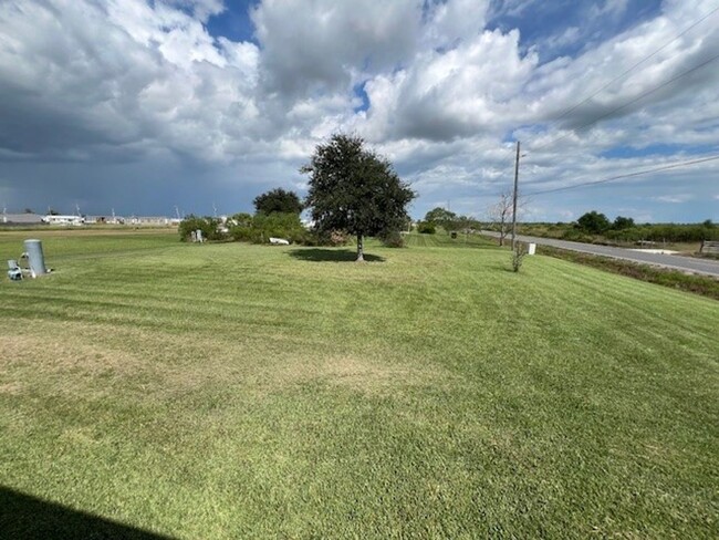 Building Photo - 3B/2B Mobile Home Available in Lake Charles