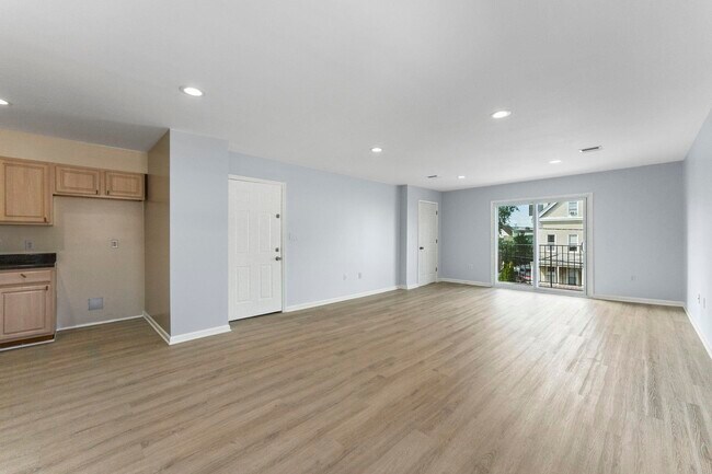 Building Photo - 70 Lembeck Ave
