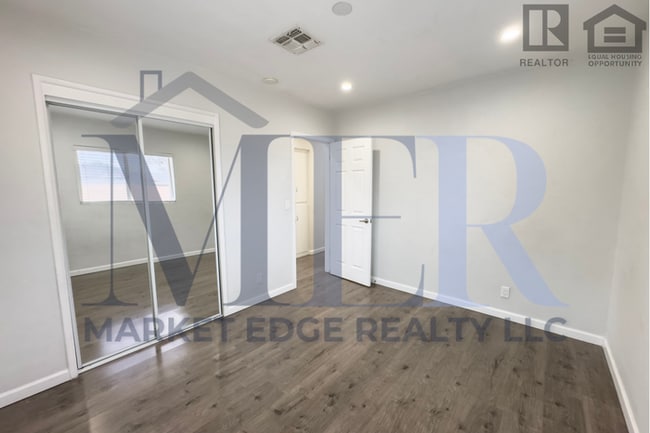 Building Photo - 4Bed/2Bath House at Alma School Rd/Ray Rd! Ready for Immediate Move-In! -- FENCED-IN YARD! NO HOA!