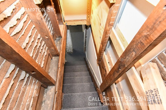 Building Photo - 1007 Hampton St