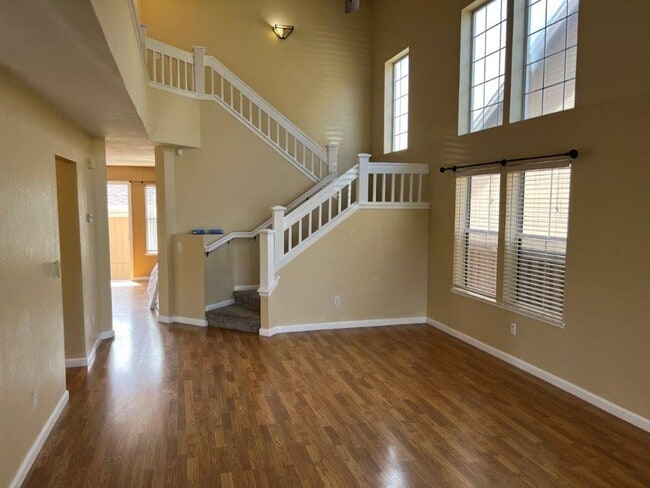 Building Photo - Modern 4 Bedroom 3 Bath Close to Marina Suisun City *Star Rentals