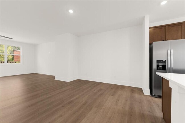 Building Photo - 3575 Overlook Rd NW