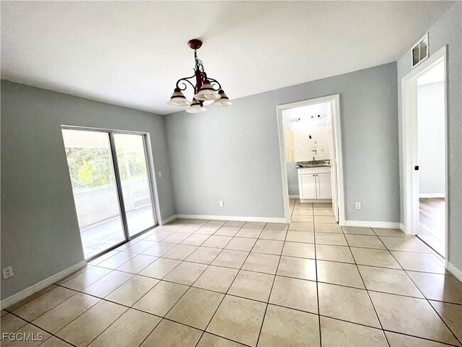 Building Photo - 3405 Hanna Ave N