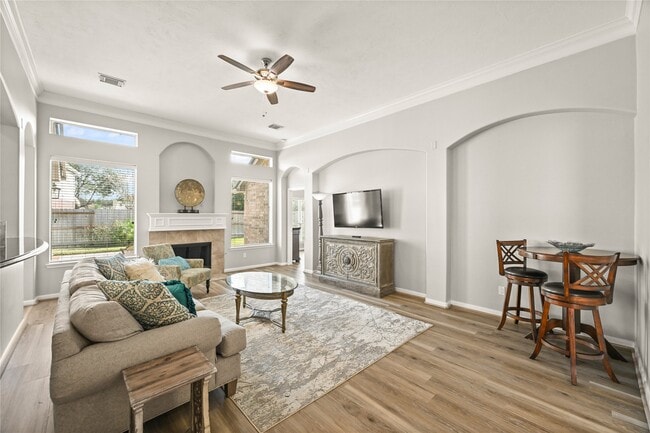 Building Photo - 1330 Leigh Gdns Dr