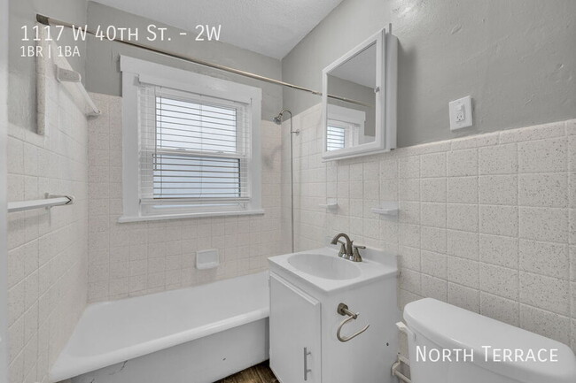 Building Photo - 1117 W 40th St