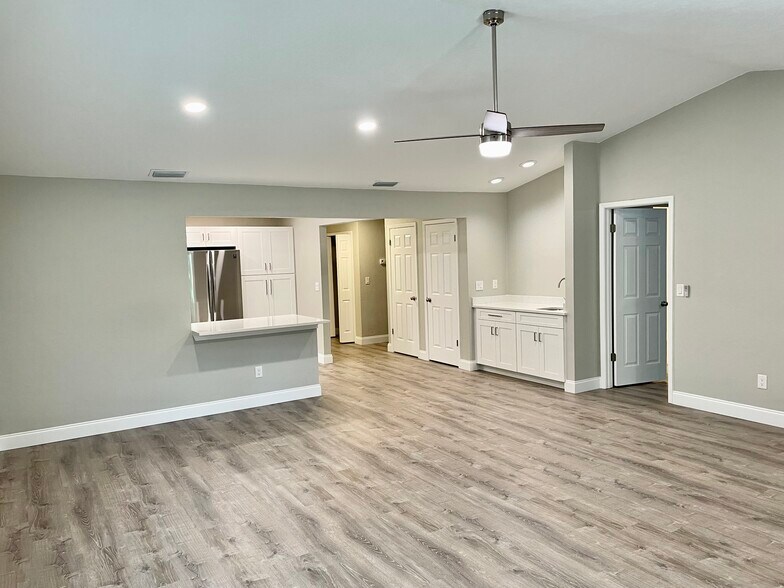 Building Photo - 56 Wildwood Trl